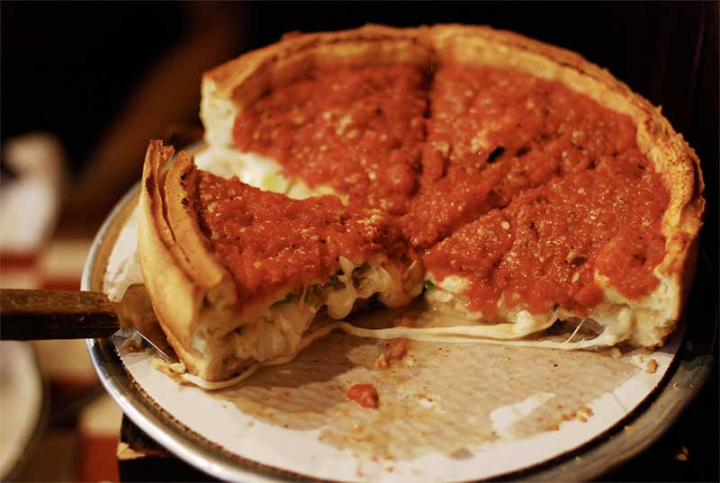 deep dish pizza pie