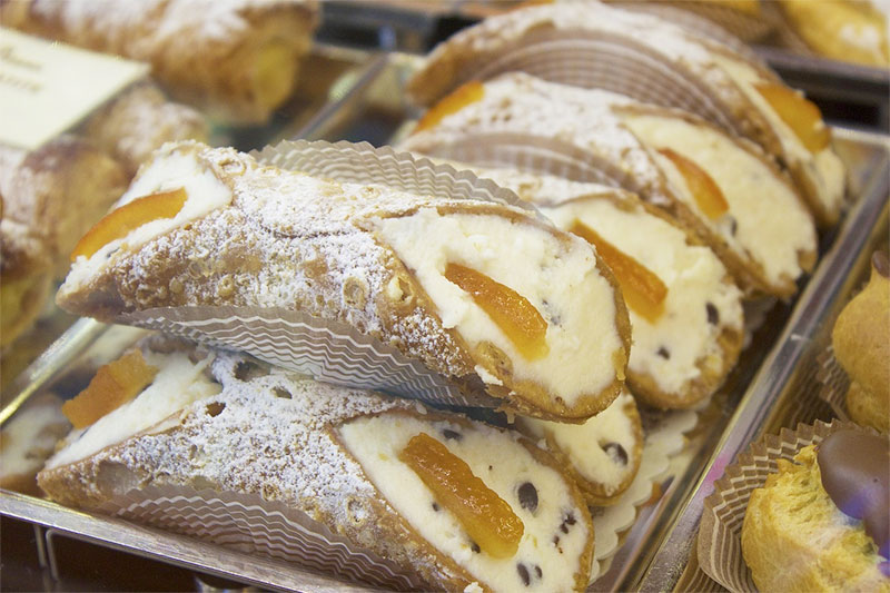 chef jose mier's cannoli